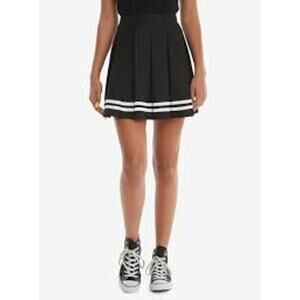 HOT TOPIC Black Pleated Cheer Skirt Size SM Small S Mini Skirt Kilt